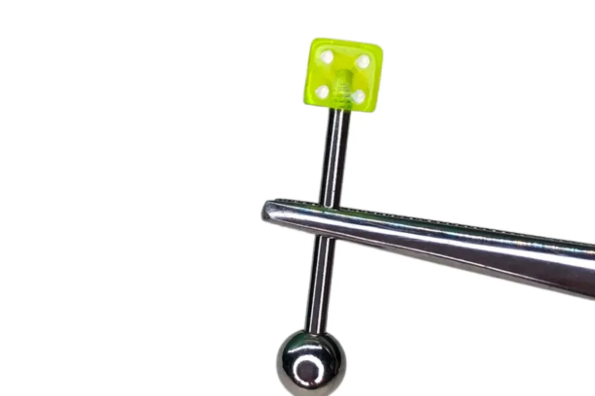 Verde Radiactivo — Oasis Piercing