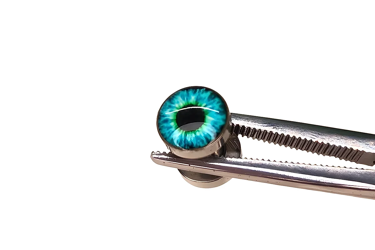 Ojo de Horus — Oasis Piercing