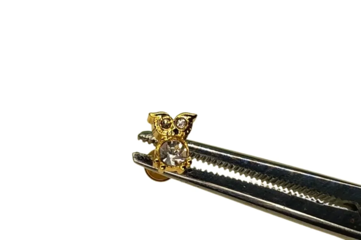 Búho Sabio Gold — Oasis Piercing
